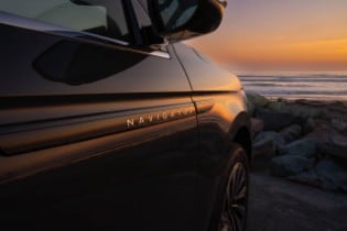 2025 Lincoln Navigator Black Label